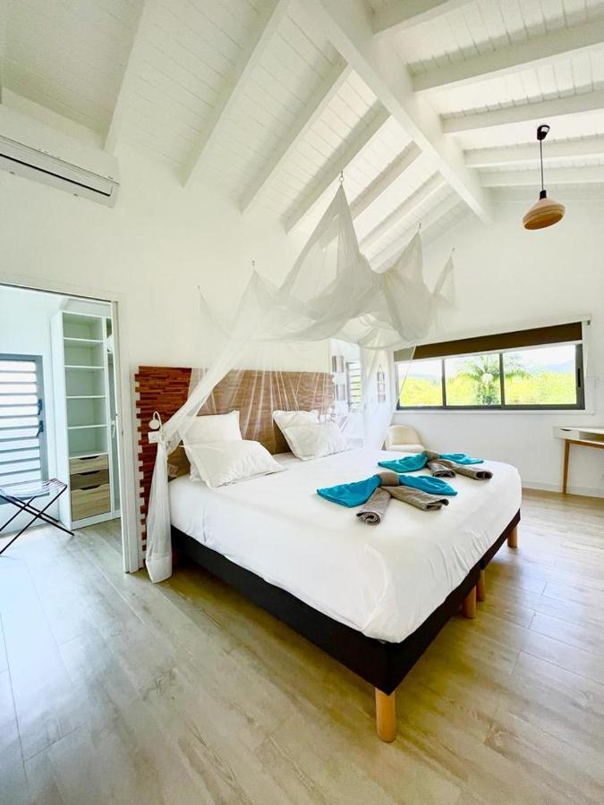 Villa Kumquat, avec piscine Clévacances 4 clés Petit-Bourg Esterno foto